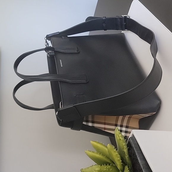 Burberry Handbag, black leather - Picture 2 of 9